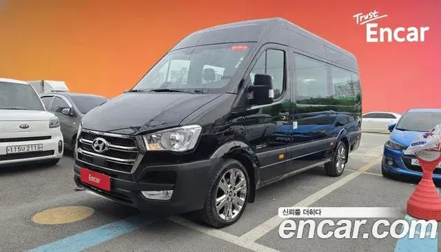 Hyundai Solati 16-seater Deluxe 2024