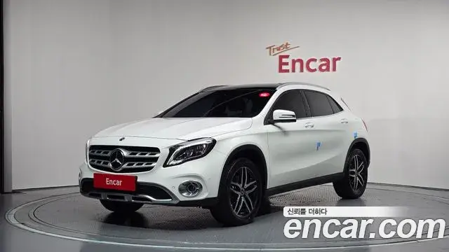 Mercedes-Benz GLA-Class GLA220 Premium 2019