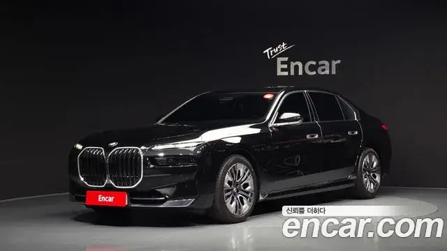 BMW 7-Series 740i sDrive Design Pure Excellence 2022