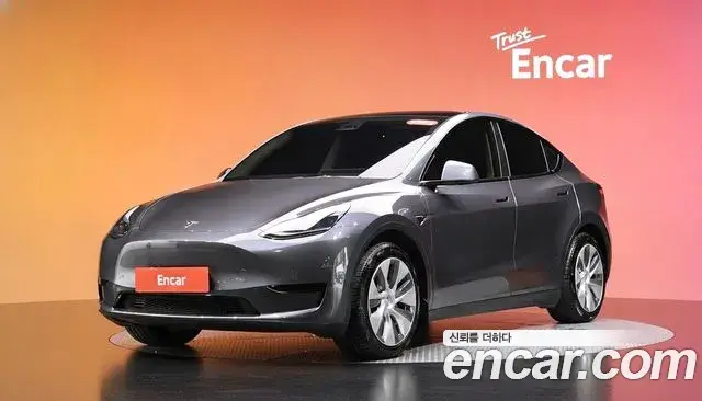 Tesla Model Y RWD 2024
