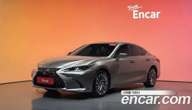 Lexus ES Executive 2024