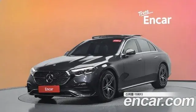 Mercedes-Benz E-Class E300 4MATIC AMG Line 2024