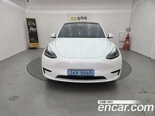 Tesla Model Y RWD 2024