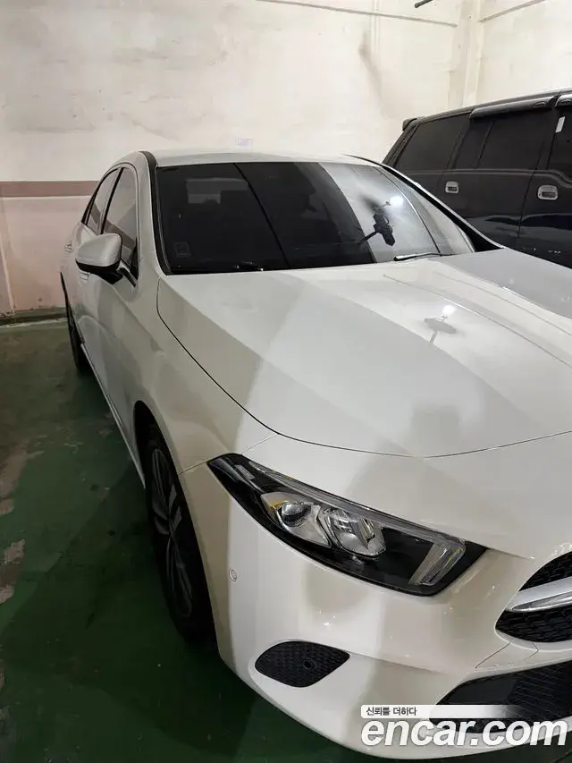 Mercedes-Benz A-Class A220 Sedan 2021