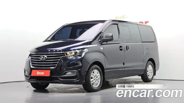 Hyundai Starex Van 5-Seater Smart 2020