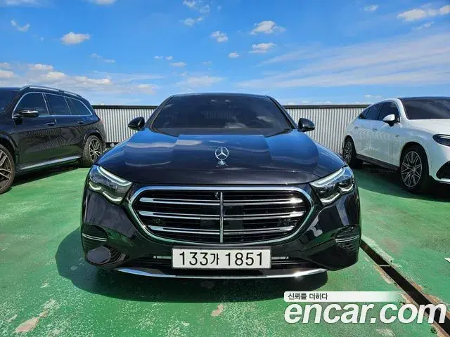 Mercedes-Benz E-Class E300 4MATIC Exclusive 2025