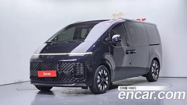 Hyundai Staria 4WD Lounge 7-Seater Inspiration 2024