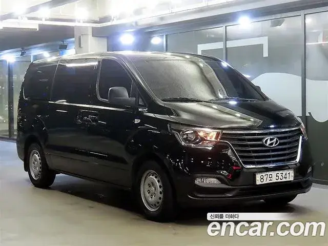 Hyundai Starex Van 3-Seater Style 2019
