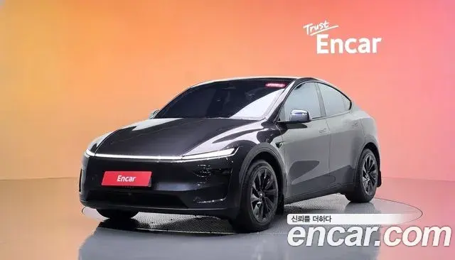 Tesla Model Y RWD 2025