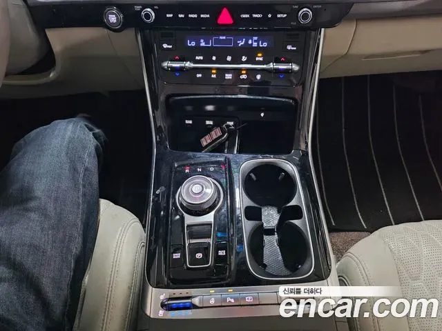 Kia Carnival Gasoline 9-seater Limousine(Special vehicle) 2022 — фото 7