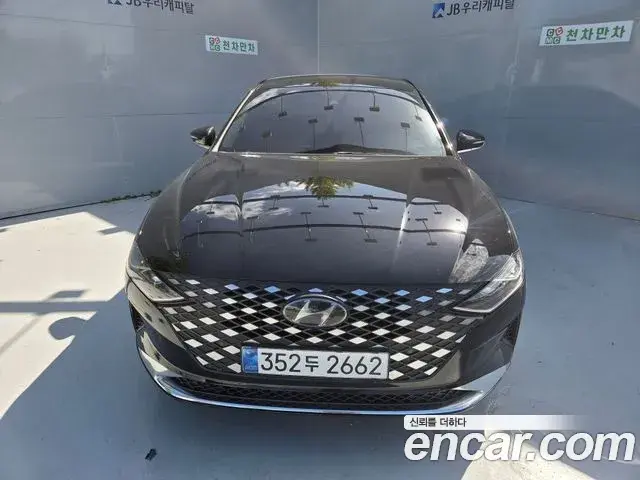 Hyundai Grandeur 2.5 Premium 2022
