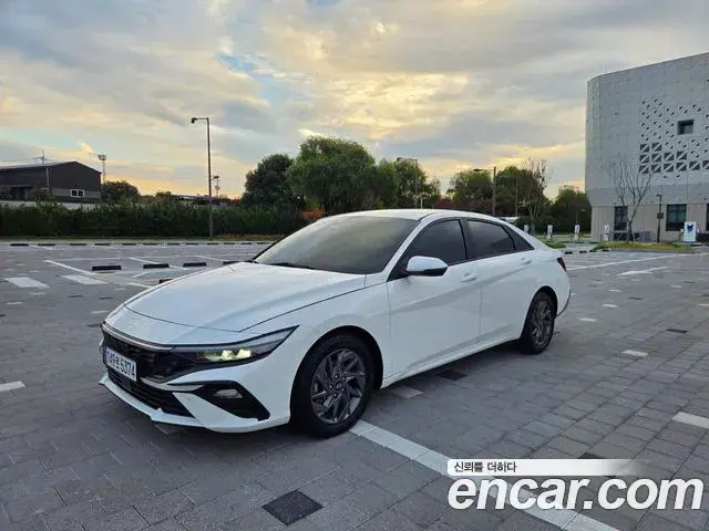 Hyundai AVANTE 1.6 Modern 2023