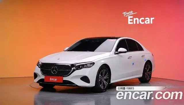 Mercedes-Benz E-Class E200 Avantgarde 2025