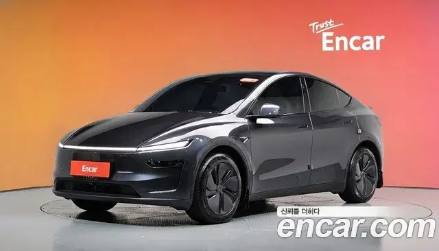 Tesla Model Y RWD 2025
