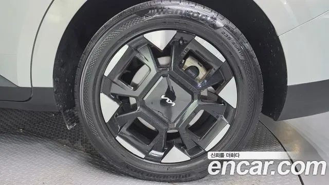 Kia Carnival HEV 9seater Nobless 2024 — фото 21