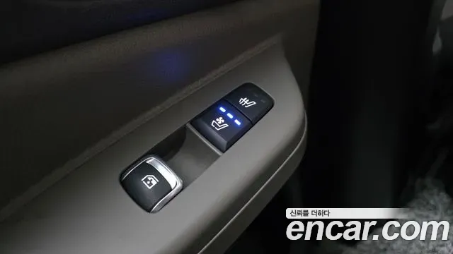 Kia Carnival HEV 9seater Nobless 2024 — фото 18
