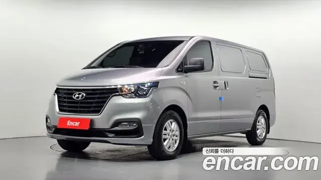 Hyundai Starex Van 3-Seater Smart 2019