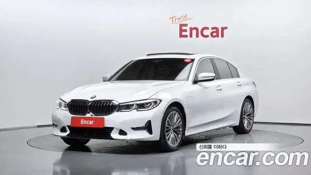 BMW 3-Series 330e Luxury 2021