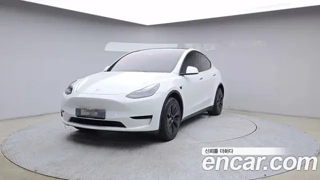 Tesla Model Y RWD 2024