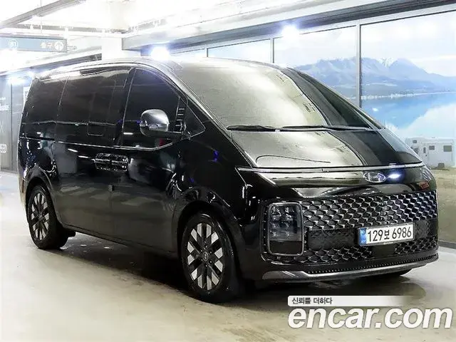 Hyundai Staria 4WD Lounge 9-Seater Inspiration 2021