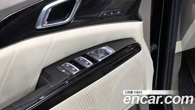 Kia Carnival Gasoline 4-Seater Hi-Limousine Signature 2022 — фото 16