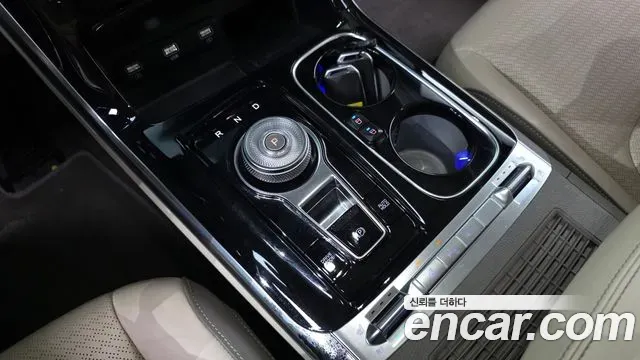 Kia Carnival Gasoline 4-Seater Hi-Limousine Signature 2022 — фото 9