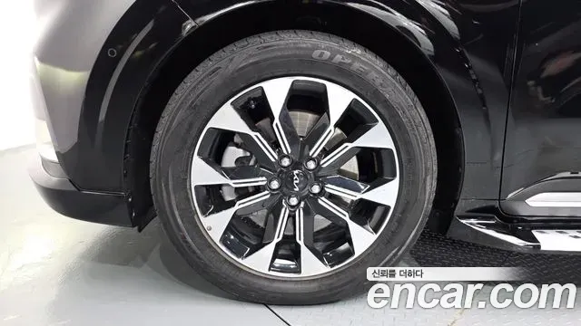 Kia Carnival Gasoline 4-Seater Hi-Limousine Signature 2022 — фото 5