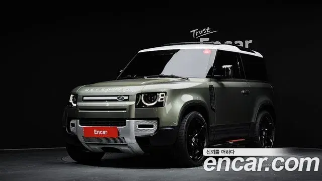 Land Rover Defender 90 D250 SE 2022