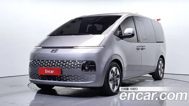 Hyundai Staria 4WD Tourer 9-Seater Modern 2023