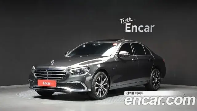 Mercedes-Benz E-Class E300e 4MATIC Exclusive 2021