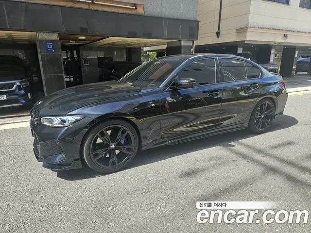 BMW 3-Series 320i M Sport 2025