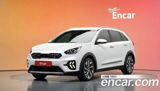 Kia Niro 1.6 HEV Signature 2021