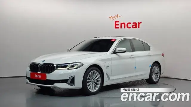 BMW 5-Series 530e Luxury 2022