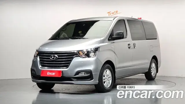 Hyundai Starex Van 3-Seater Smart 2021