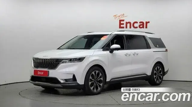 Kia Carnival Gasoline 9-Seater Signature 2022