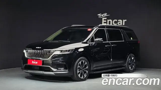 Kia Carnival Gasoline 7-Seater Signature 2023