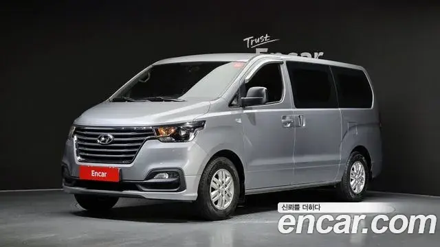 Hyundai Starex Van 3-Seater Smart 2019