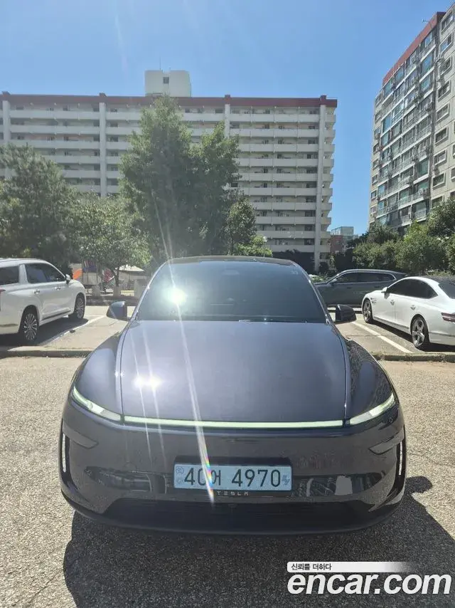 Tesla Model Y L Long Range AWD 2026