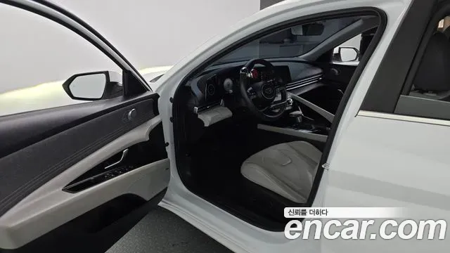 Hyundai AVANTE 1.6 Inspiration 2023 — фото 10