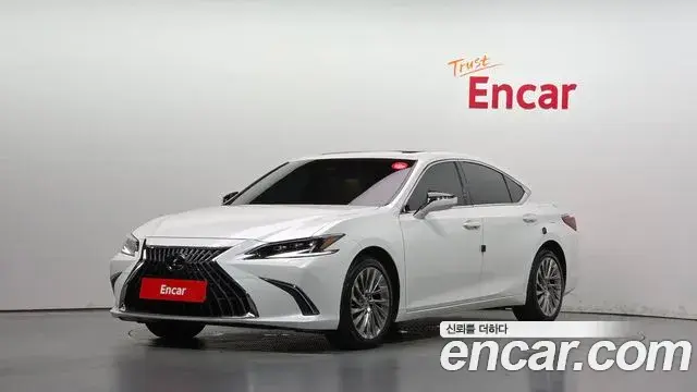 Lexus ES Executive 2022