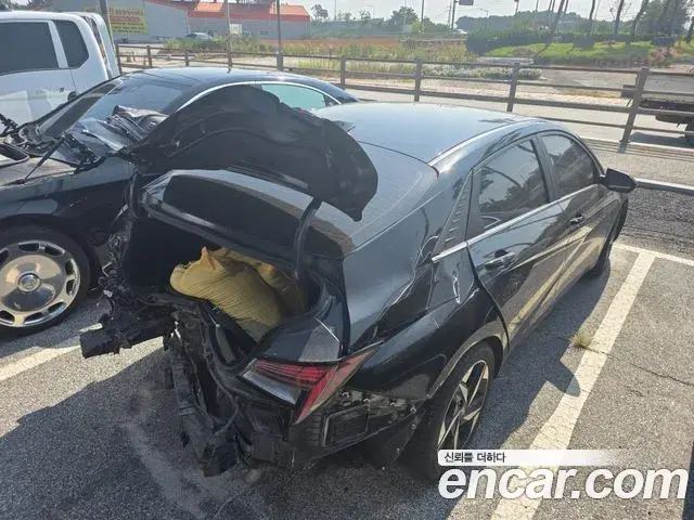 Hyundai AVANTE 1.6 Inspiration 2021