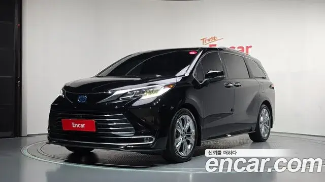 Toyota Sienna 2.5 Hybrid 2WD 2022