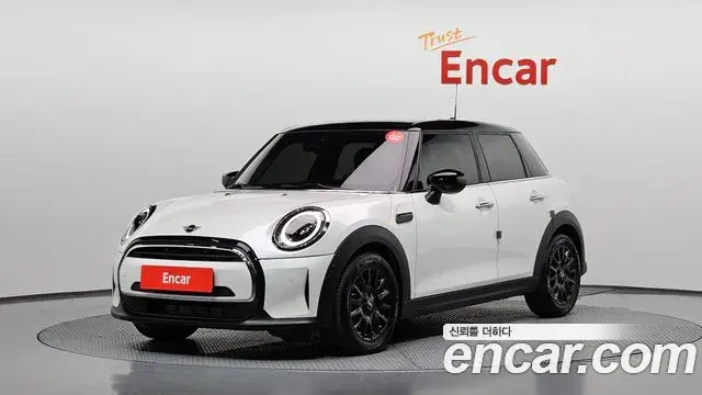 Mini Cooper 5Door Classic Third Generation 2023
