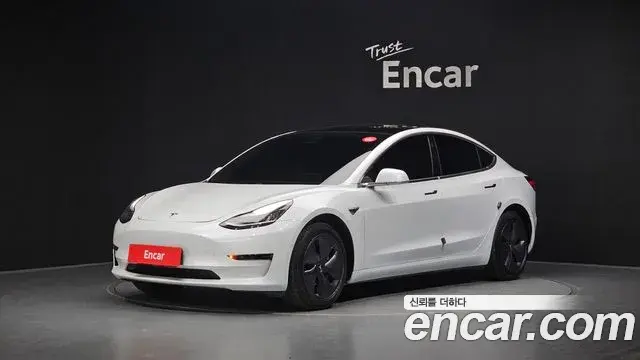 Tesla Model 3 Standard Range Plue RWD 2020