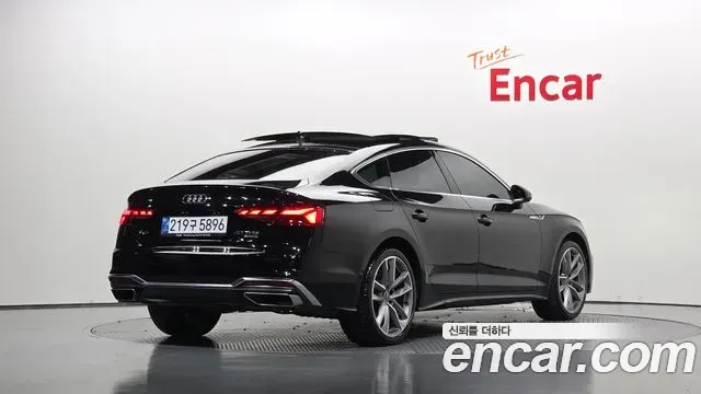 Audi A5 40 TFSI Quattro Premium Sportback 2024 — фото 2