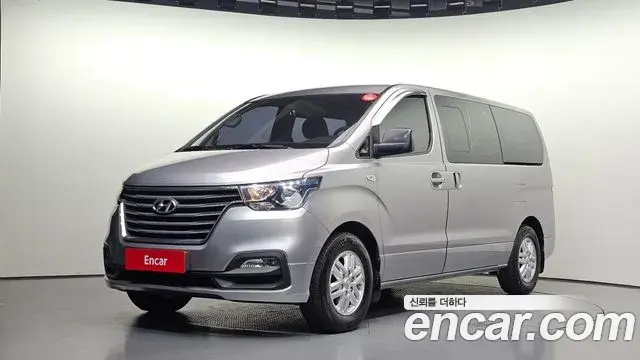 Hyundai Starex Van 5-Seater Modern 2019