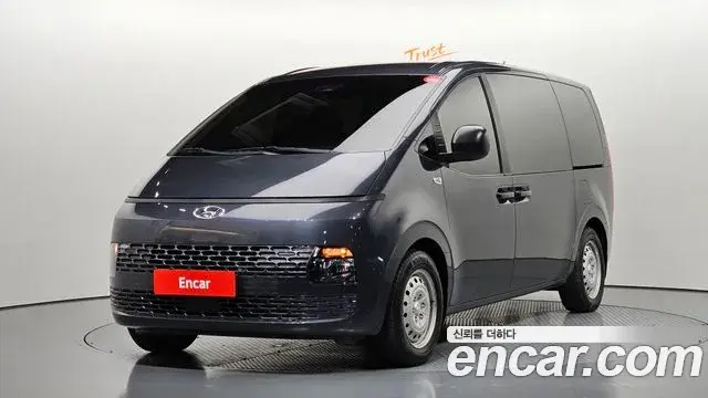 Hyundai Staria Tourer 11-Seater Smart 2023