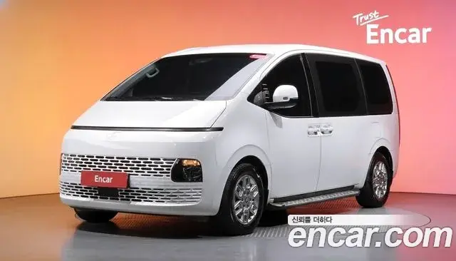 Hyundai Staria Tourer 9-Seater Modern 2024