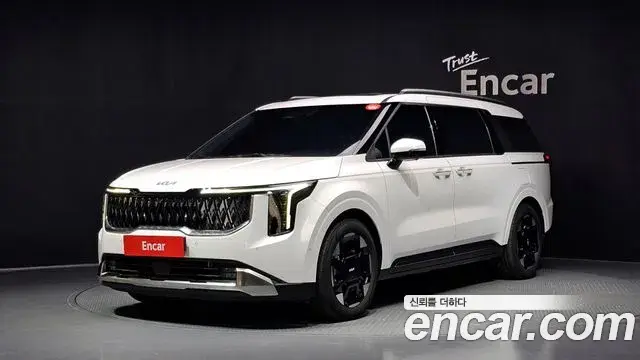 Kia Carnival Diesel 9-Seater Noblesse 2025