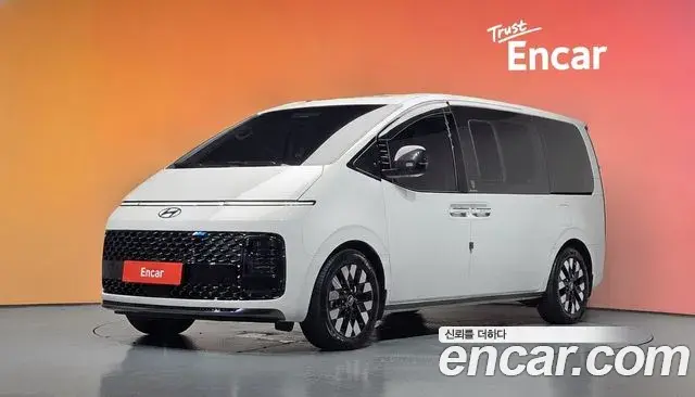 Hyundai Staria 4WD Lounge 9-Seater Inspiration 2025